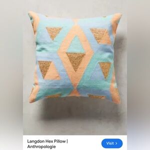 ⭐️⭐️⭐️ ANTHROPOLOGIE PILLOW BRAND IS LANGDON LTD GORGEOUS AZTEC PRINT ⭐️⭐️⭐️